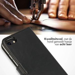 Selencia Echt Lederen Bookcase iPhone SE (2022 / 2020) / 8 / 7 / 6(s) - Zwart