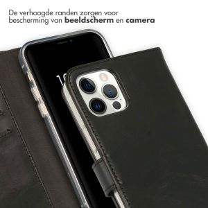 Selencia Echt Lederen Bookcase iPhone 12 (Pro) - Zwart