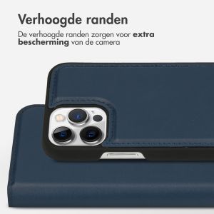 Accezz Premium Leather 2 in 1 Wallet Bookcase iPhone 12 (Pro) - Donkerblauw