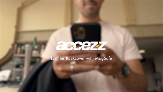 Accezz Leather Backcover met MagSafe iPhone 13 - Zwart