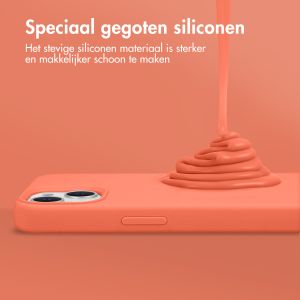 Accezz Liquid Silicone Backcover met MagSafe iPhone 15 - Nectarine