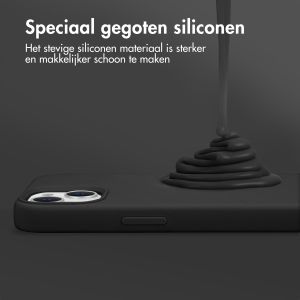 Accezz Liquid Silicone Backcover met MagSafe iPhone 13 Pro - Black