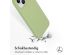 Accezz Liquid Silicone Backcover iPhone 15 - Groen